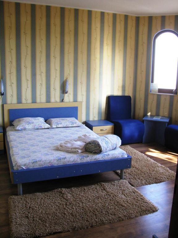 Family Hotel Emaly 1 Bankya Chambre photo