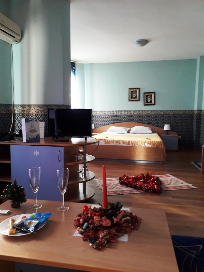 Family Hotel Emaly 1 Bankya Extérieur photo