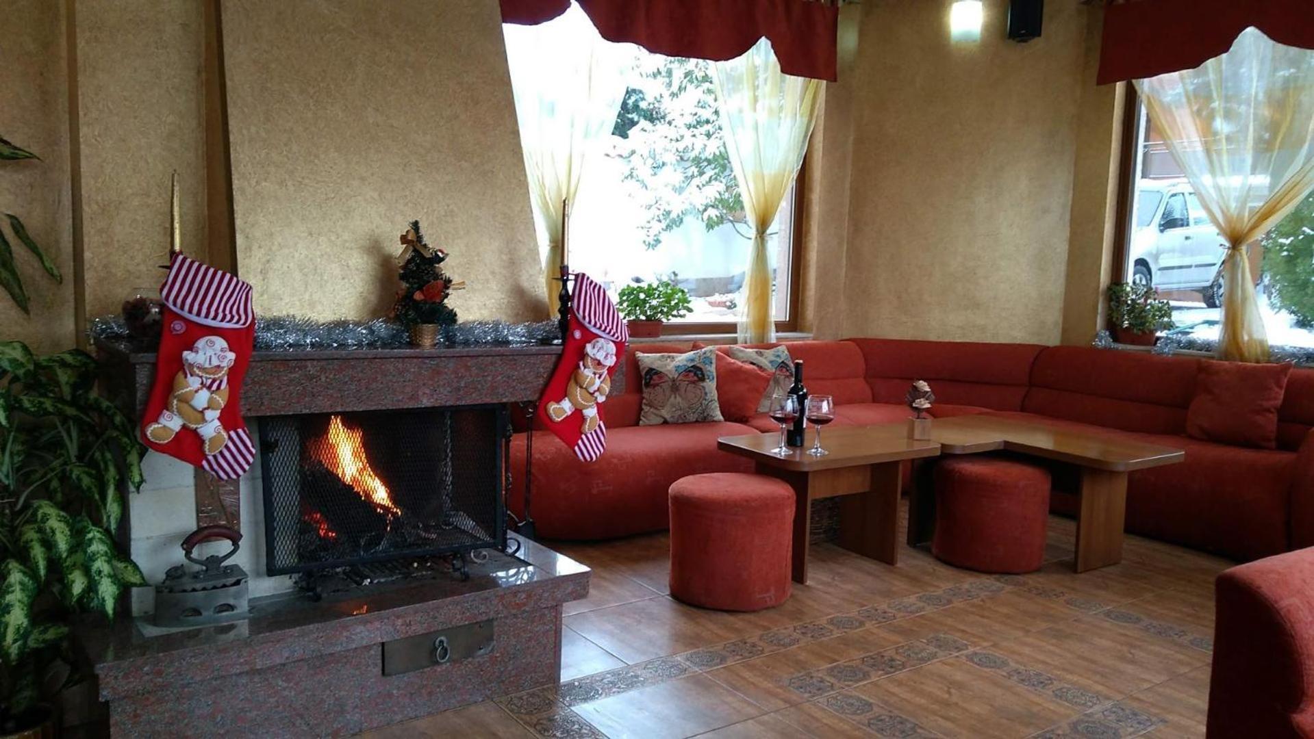 Family Hotel Emaly 1 Bankya Extérieur photo
