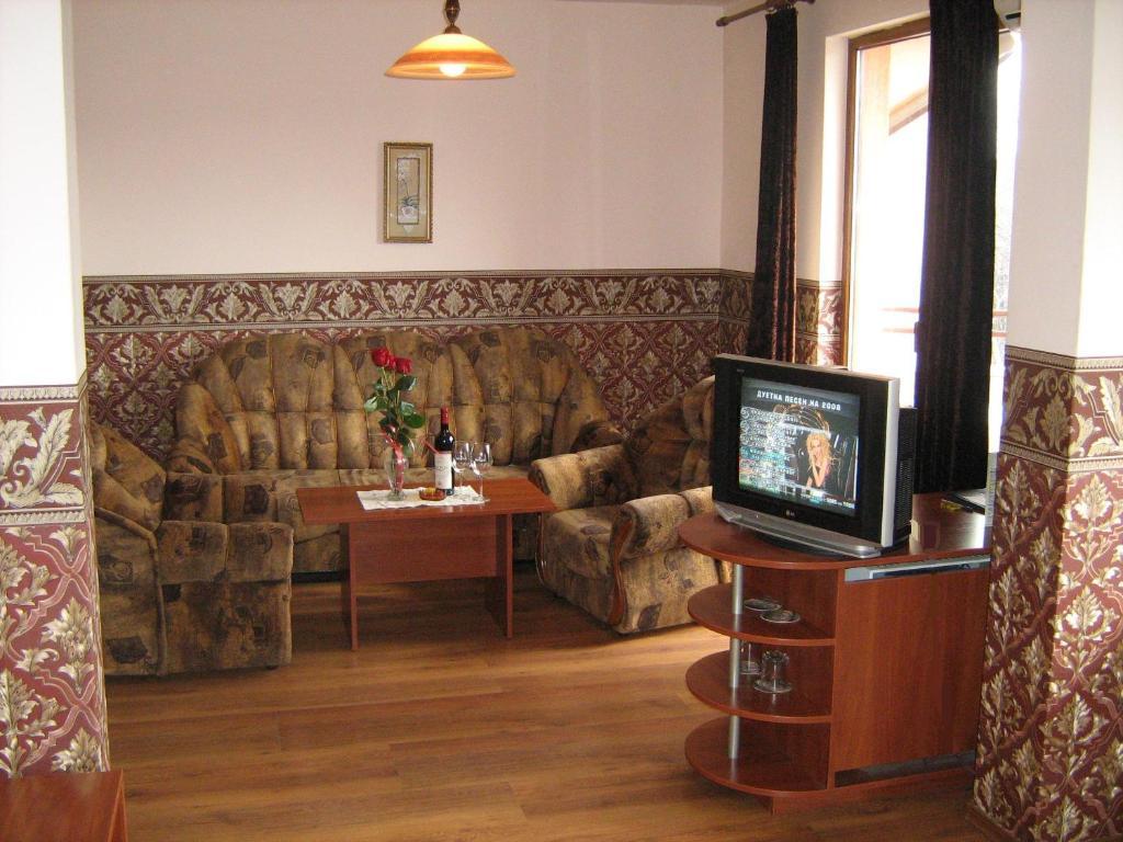 Family Hotel Emaly 1 Bankya Extérieur photo